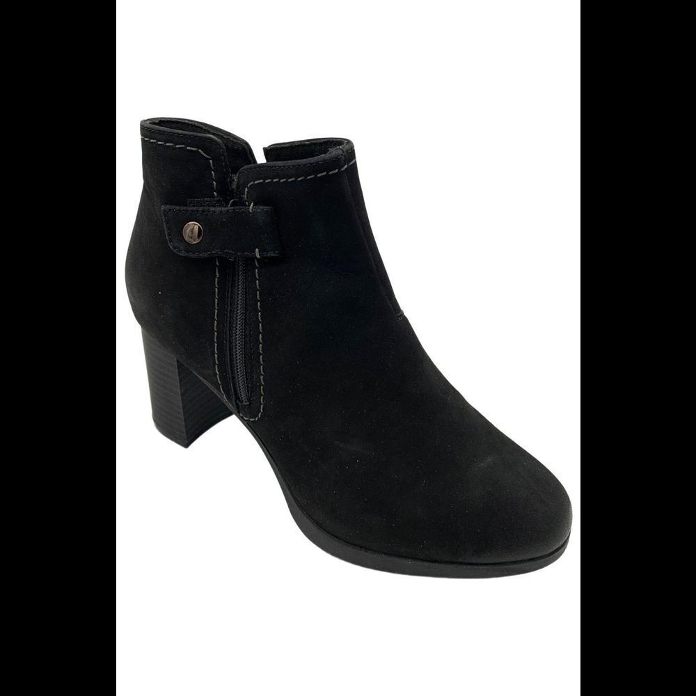 Elegant Black Ankle Boots